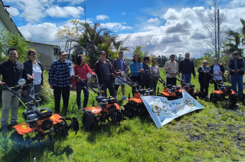 Cooperativa Mista Potreirinho entrega equipamentos para agricultores familiares