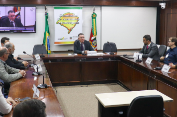Prefeito Leodegar participa de reunião sobre duplicação da RSC-287