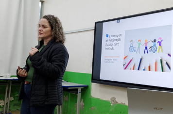 Estratégias e adaptações curriculares para estudantes com TEA foi tema de encontro