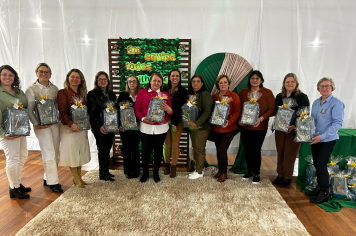 Secretária de Educação de Novo Cabrais participa de reunião regional da AMCSERRA em Lagoão