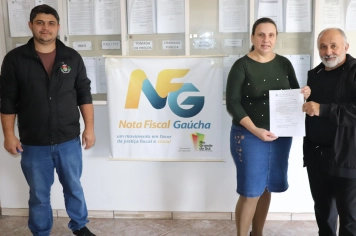 Moradora da sede recebe vale-compras de R$ 500 no Nota Fiscal dá prêmios