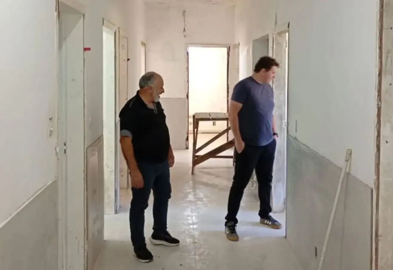 Prefeito visita obras em escola e unidade de saúde