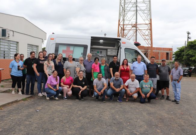 Município Recebe Nova Ambulância Semi-UTI para Reforçar Serviços de Saúde
